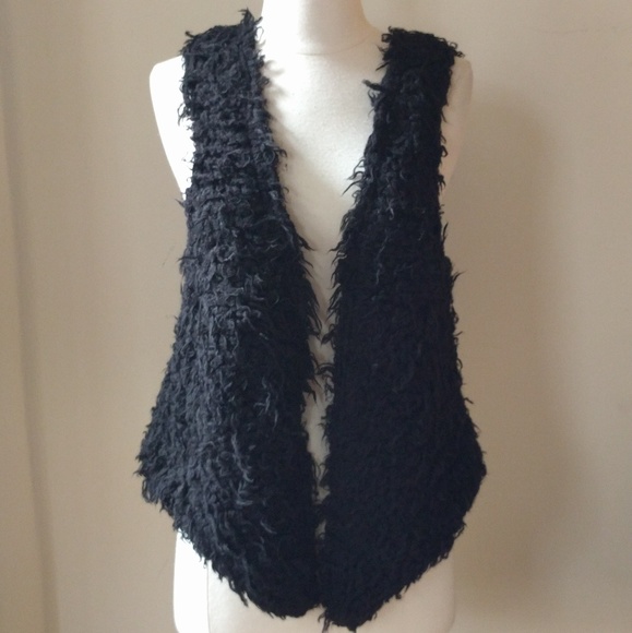 Free People Sweaters - Free People black faux fur vest sweater jacket M